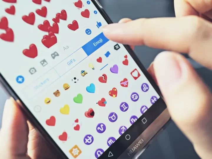 Significato dei colori delle emoji del cuore nei vostri messaggi romantici