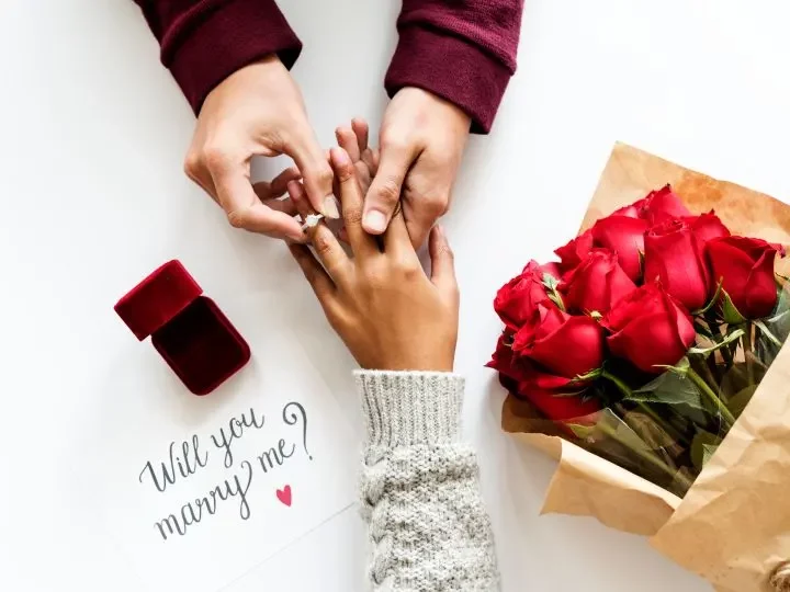 Come fare una proposta di fidanzamento romantica per ottenere il fatidico “sì”?