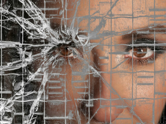 Qual è il significato spirituale di un bicchiere rotto? - La Vita Delle ...