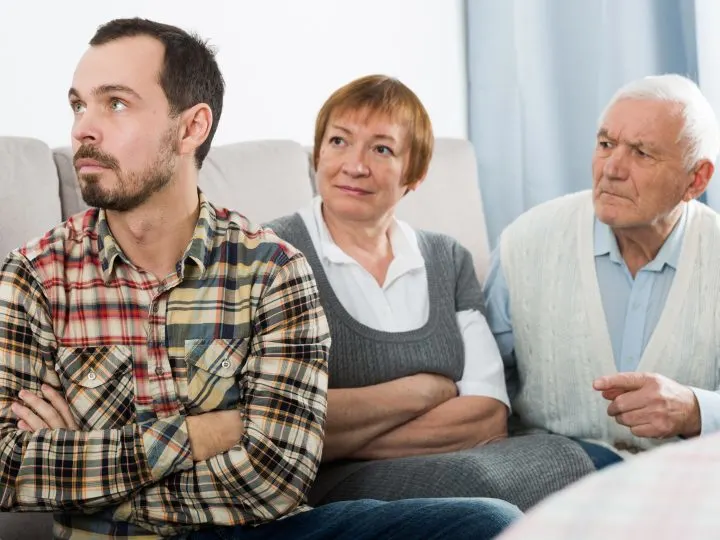 12 comportamenti che faranno sì che i vostri figli vi odino in futuro