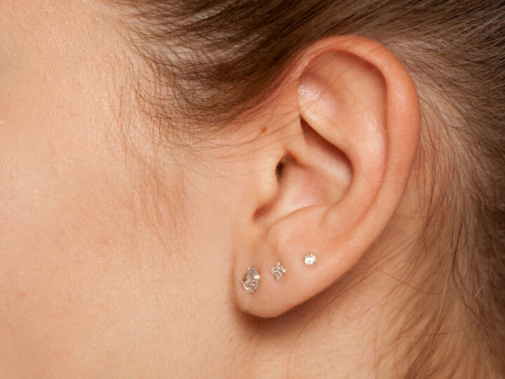 3 I buchi nell’orecchio: cosa significano per le donne?