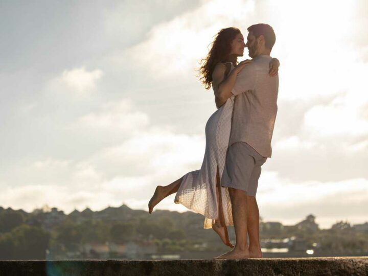 10 segni insoliti che dimostrano che siete fatti l&rsquo;uno per l&rsquo;altra.