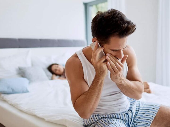 Una doppia vita senza rischi: 11 strategie che i traditori usano per mantenere segrete le loro relazioni extraconiugali.