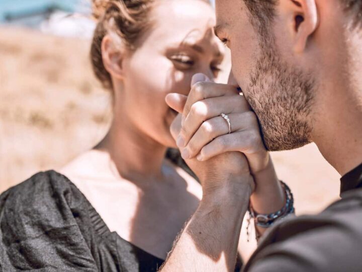 Ecco come conquistare i suoi pensieri: 19 consigli per un fascino irresistibile.