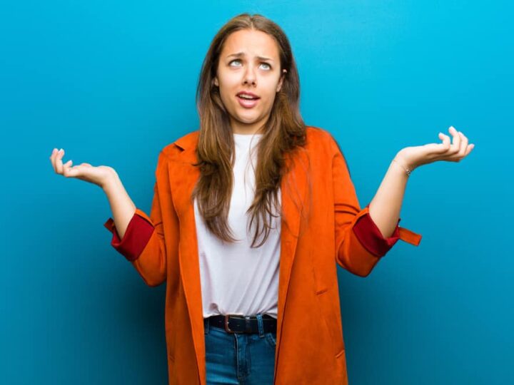 Preguntas tontas que invitan a la reflexi&oacute;n: 200 preguntas divertidas y desconcertantes.