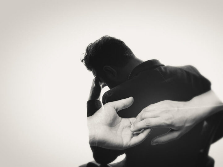 7 Se&ntilde;ales claras de que tiene el coraz&oacute;n roto por ti.