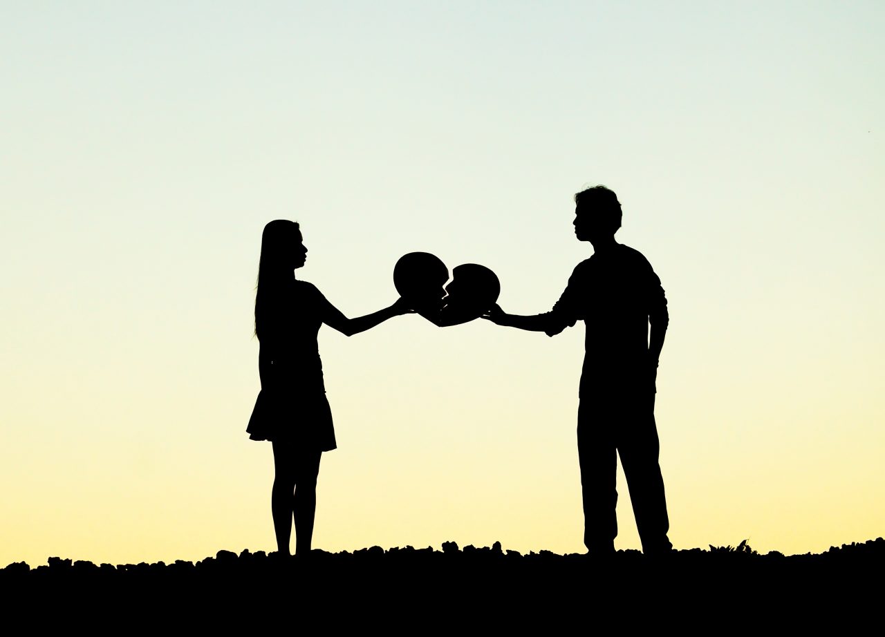 Die 7 Arten, auf die sich Widder und Skorpion immens zueinander hingezogen f&uuml;hlen