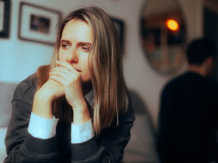 13 Se&ntilde;ales que indican que un hombre es emocionalmente inaccesible.