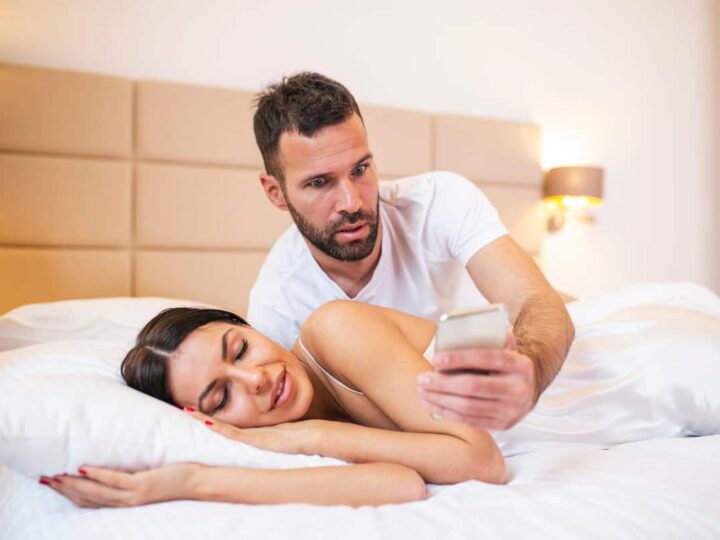 Come rendere geloso un uomo: 13 tecniche che funzionano di sicuro