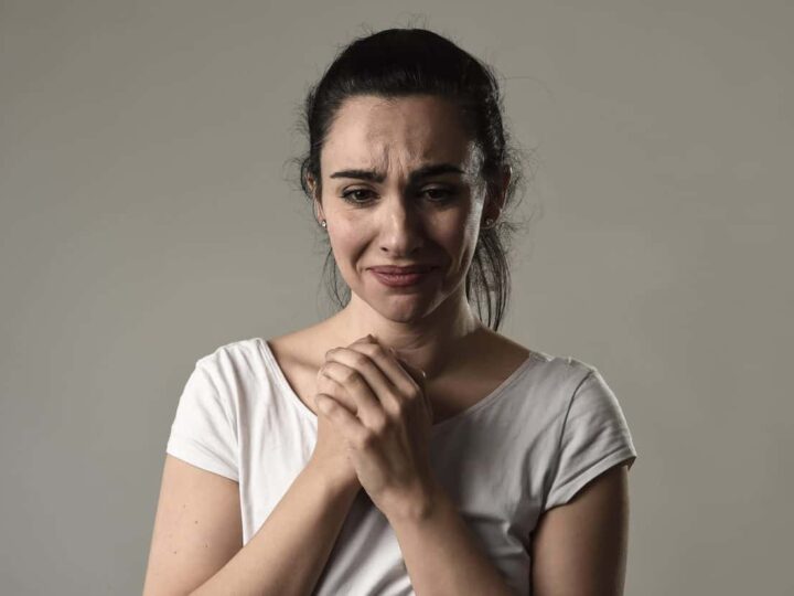 Le persone con genitori tossici hanno TUTTE questi 3 problemi